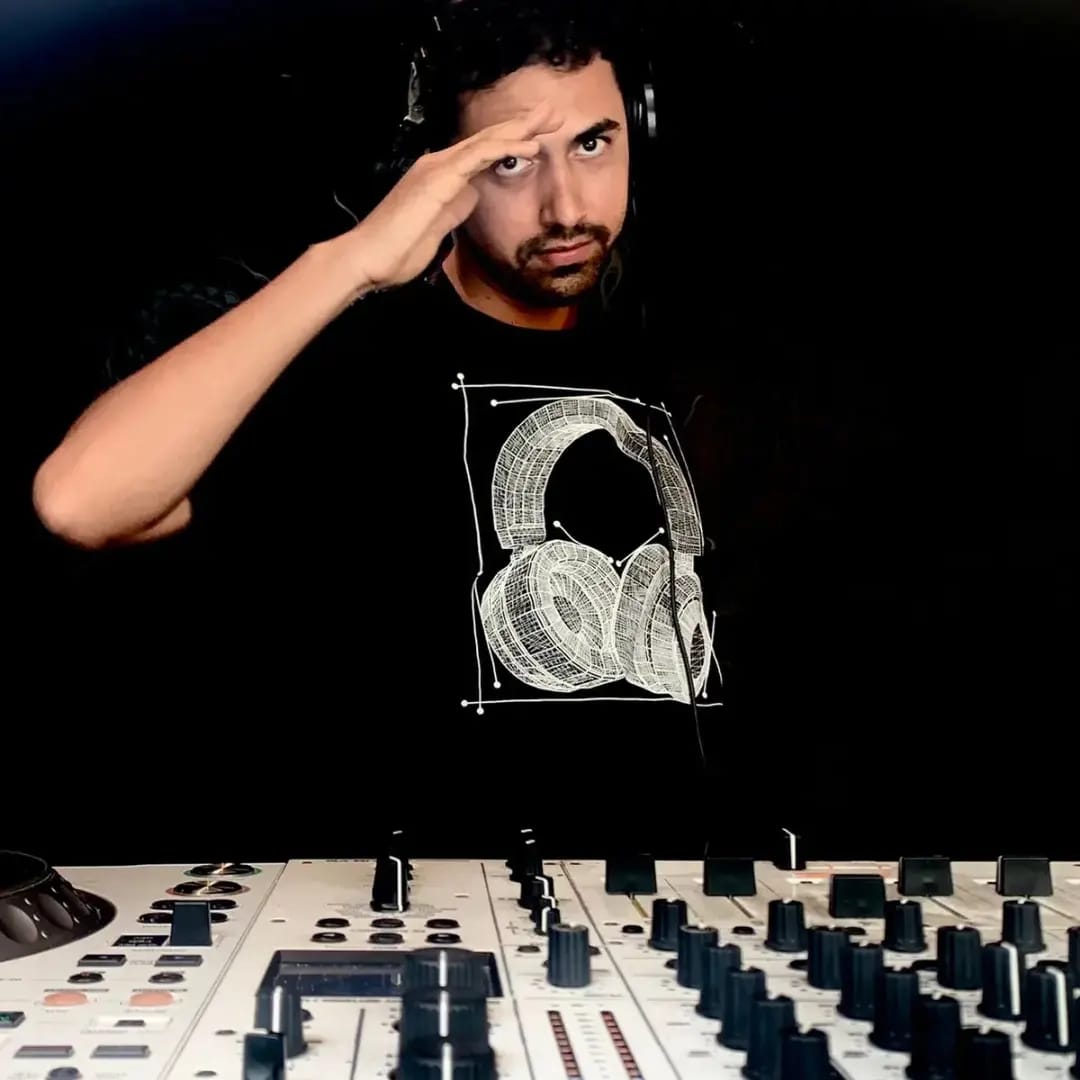 DJ Luis Mares